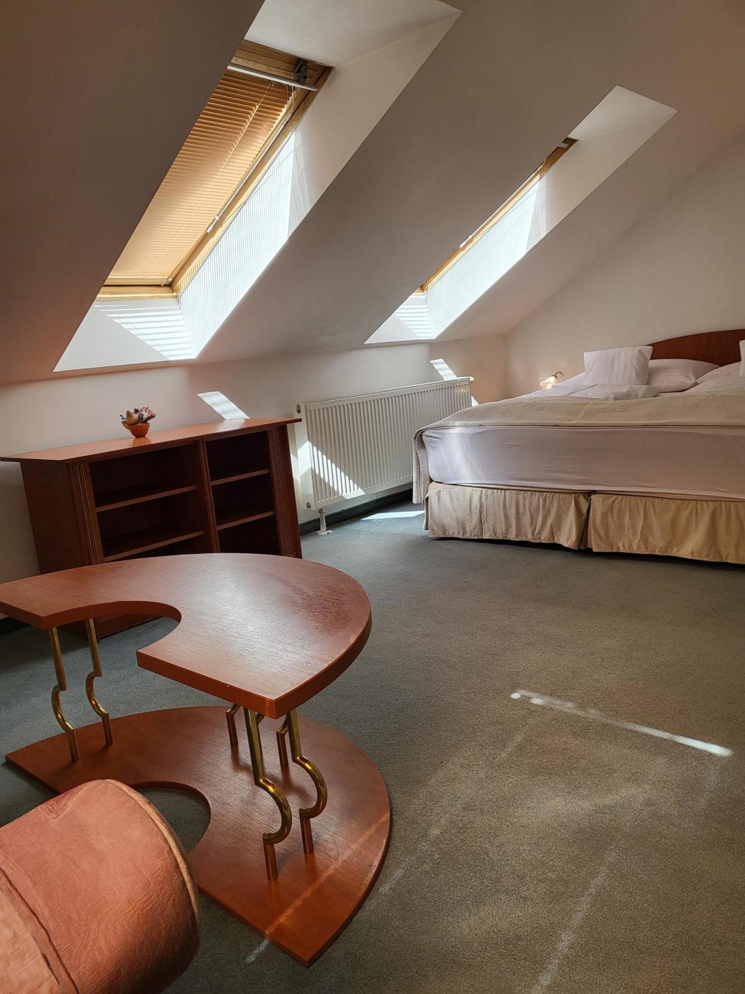 Hotel Margit Trencianske Teplice Luaran gambar