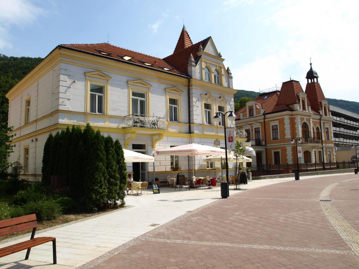 Hotel Margit Trencianske Teplice Luaran gambar